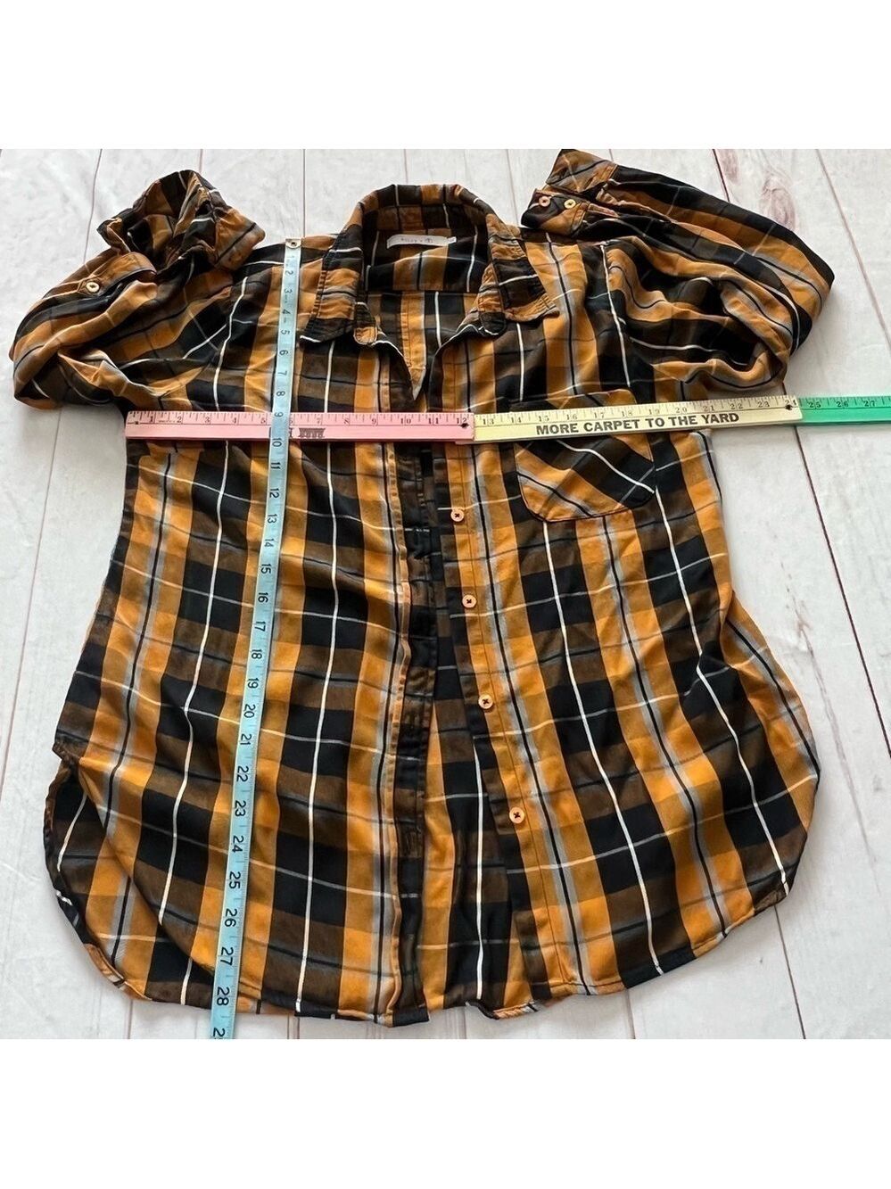 Billy T Women's L Soft Mabry Checkered Gold Long Sleeve Button Up Collared Shirt - Picture 8 of 10